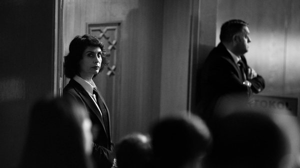 Essential Tactics for UK Manufacturers to Slash Carbon Emissions Efficiently